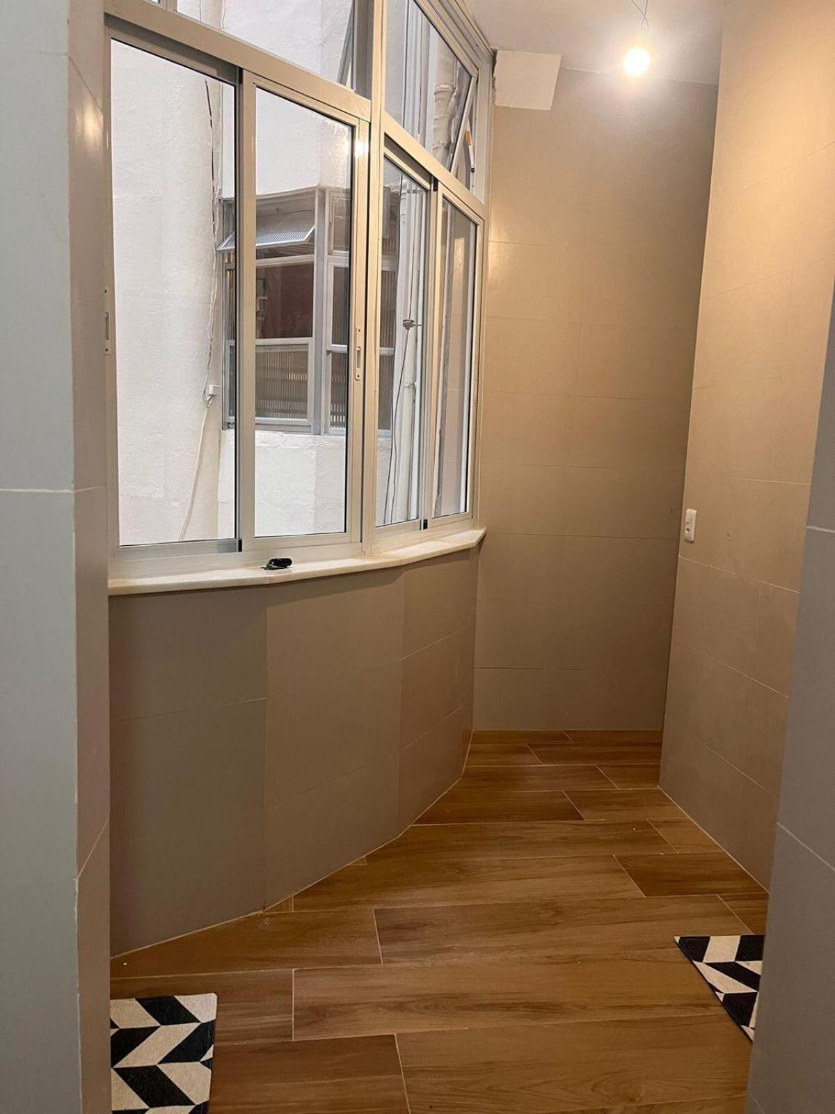 2 External Private Bathroom Apartemen